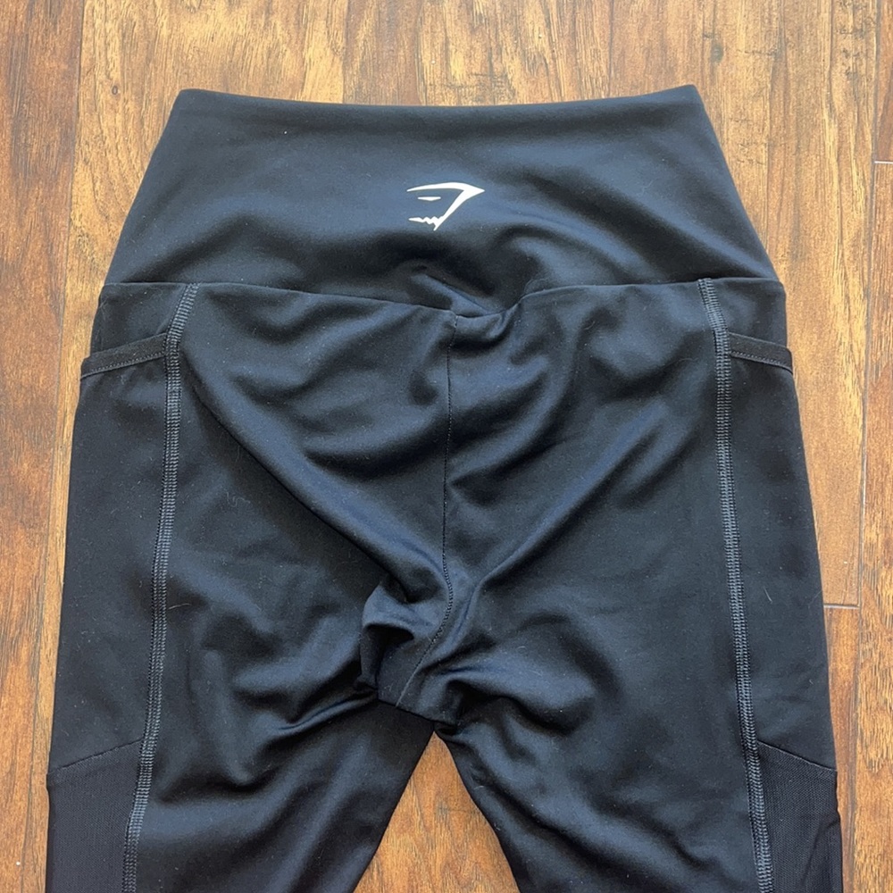 Cute black Gymshark leggings! - Picture 4 of 5